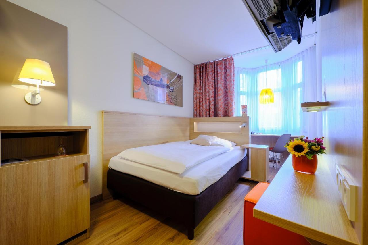 Hotel Victoria Nuernberg Екстериор снимка