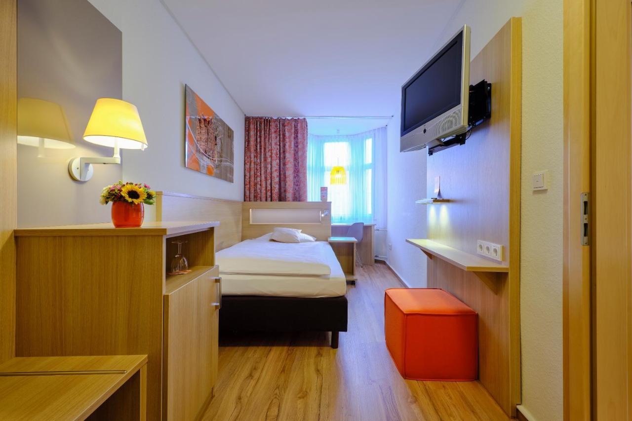 Hotel Victoria Nuernberg Екстериор снимка